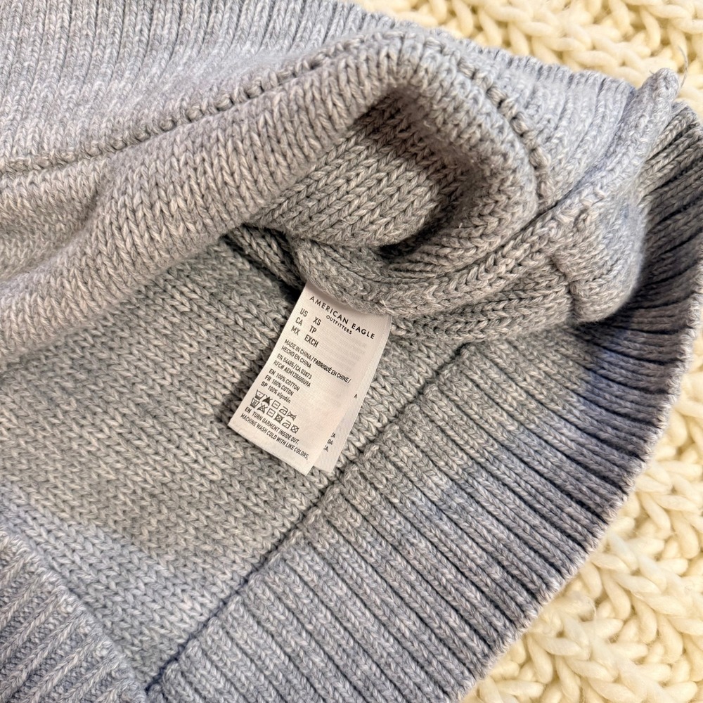 American Eagle Women XS Light Blue Gray V-Neck Shaker Knit Cotton Sweater - Picture 3 of 4